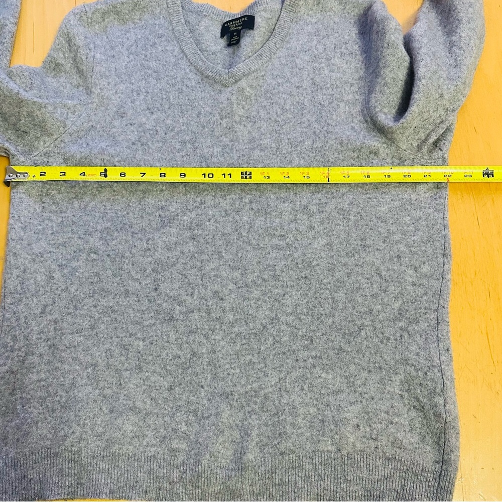 Cashmere Club Room Luxury Man’s Sweater, size XL, Gray Color, 100% Cashmere - Picture 8 of 10